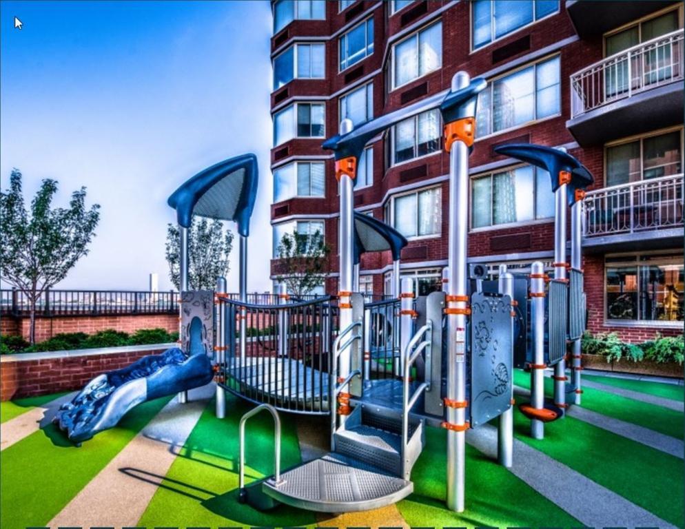 Bluebird Suites Near Newport Centre Джерси-Сити Экстерьер фото