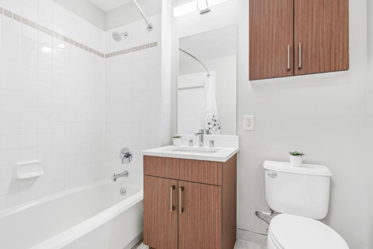 Bluebird Suites Near Newport Centre Джерси-Сити Экстерьер фото